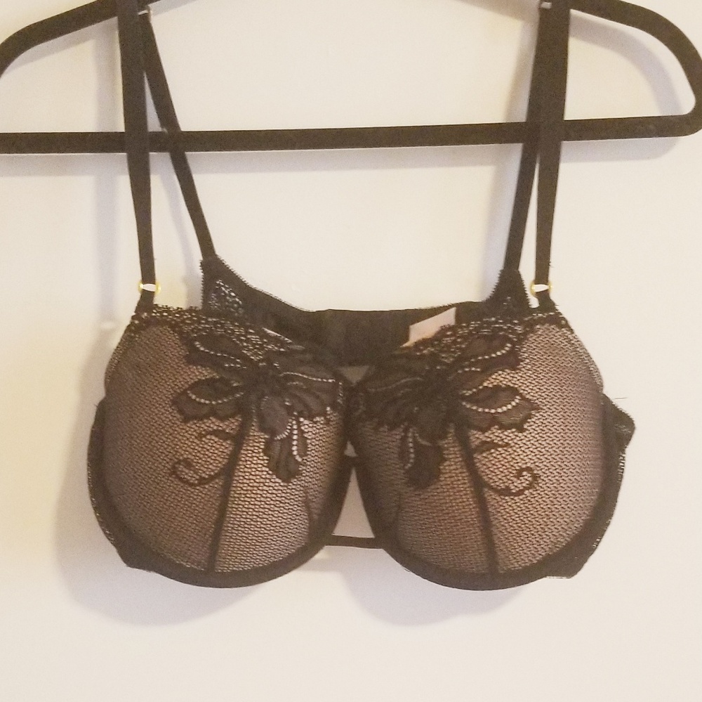 Very sexy Victoria's secret bra